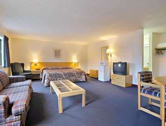 Super 8 By Wyndham Hot Springs Quarto foto